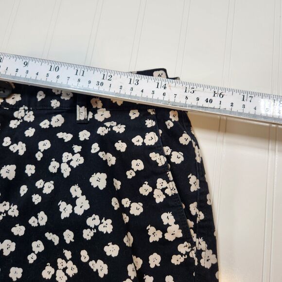 Amazon Basics Womens Size 12 Black Floral Bermuda Shorts 23.7356 - Picture 6 of 8
